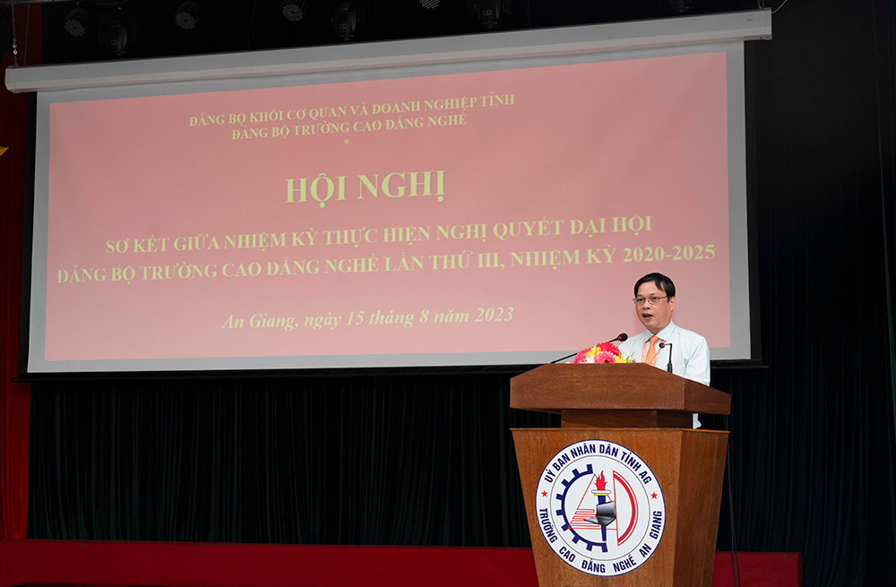 Đảng ủy Trường Cao đẳng Nghề An Giang sơ kết giữa nhiệm kỳ 2020-2025
