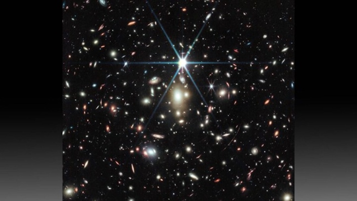 Hình ảnh ấn tượng của NASA ghi lại những vòng sáng ma quái quanh một hố đen  | Doanh nhân