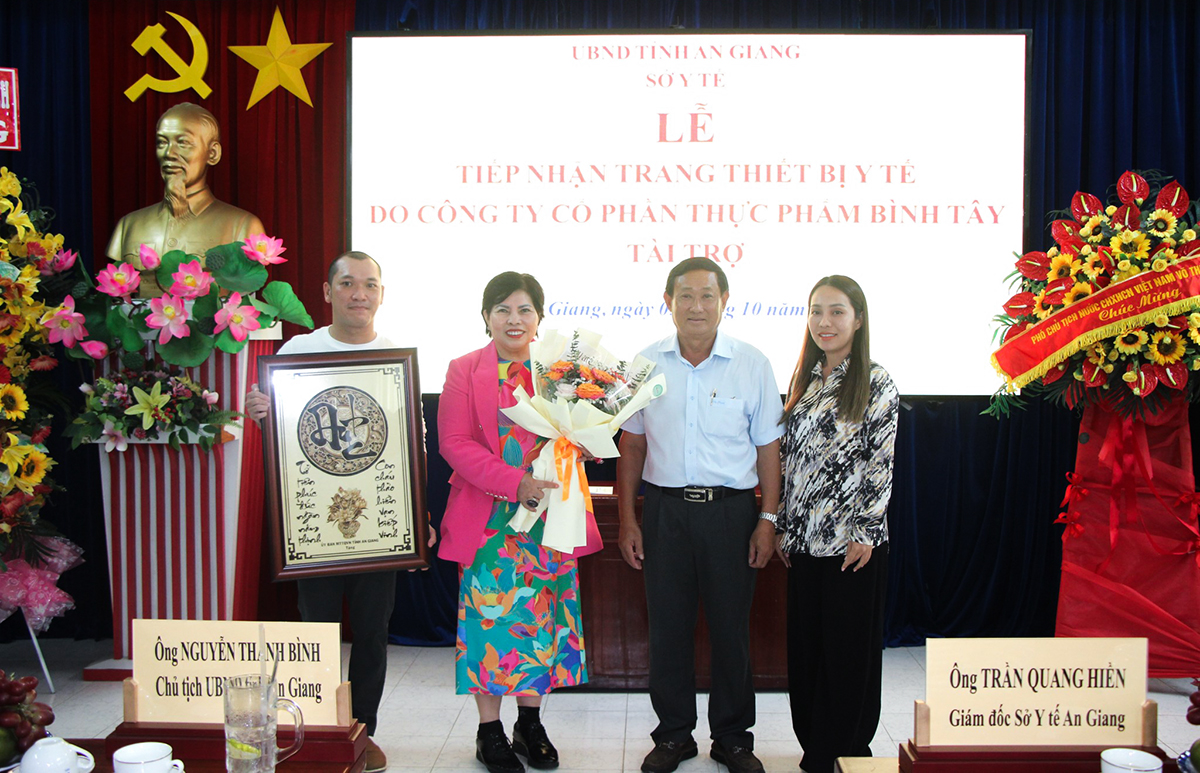 Công ty Cổ phần Thực phẩm Bình Tây tài trợ An Giang 2 máy tầm soát ung thư và 20 căn nhà, trị giá trên 1,5 tỷ đồng
