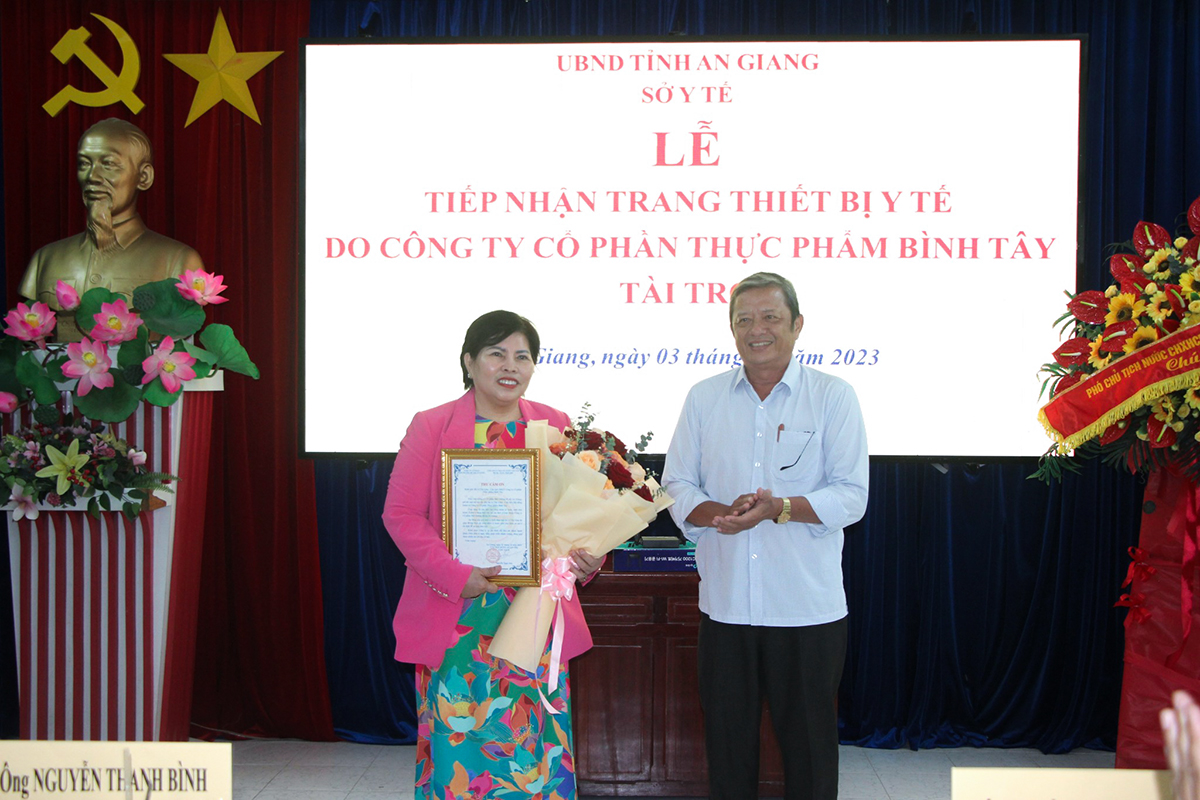 Công ty Cổ phần Thực phẩm Bình Tây tài trợ An Giang 2 máy tầm soát ung thư và 20 căn nhà, trị giá trên 1,5 tỷ đồng