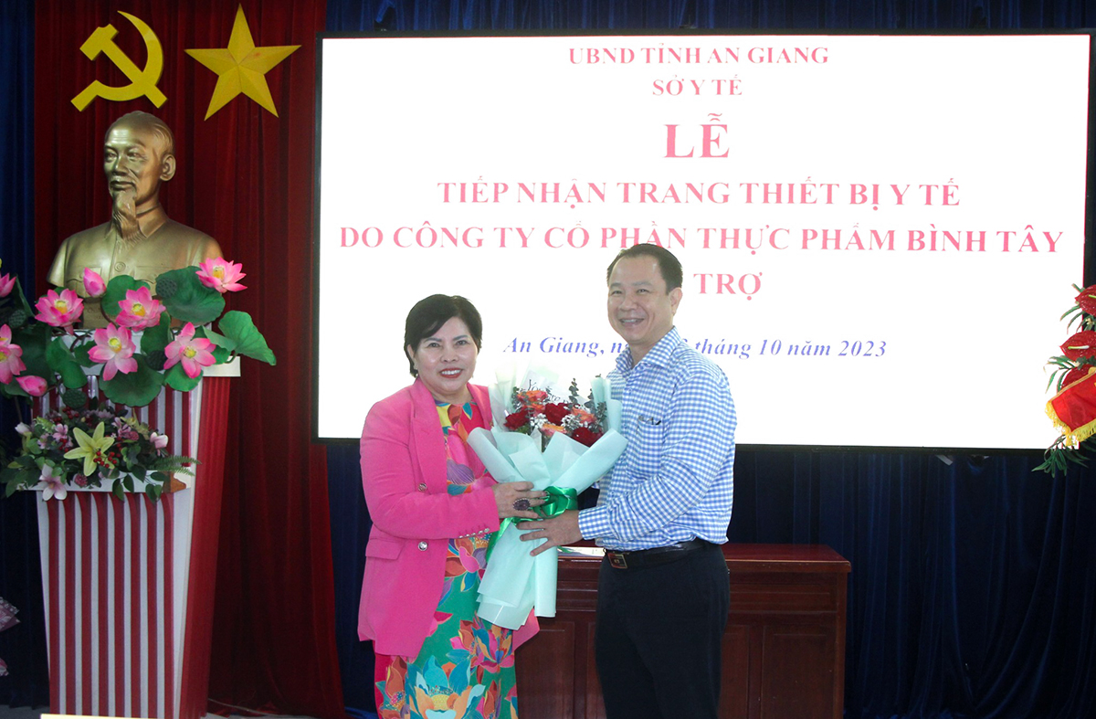 Công ty Cổ phần Thực phẩm Bình Tây tài trợ An Giang 2 máy tầm soát ung thư và 20 căn nhà, trị giá trên 1,5 tỷ đồng