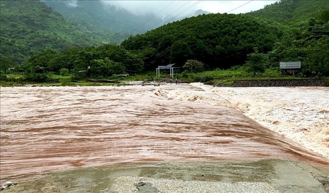 Ứng phó với mưa lớn, ngập lụt và nguy cơ lũ quét, sạt lở đất