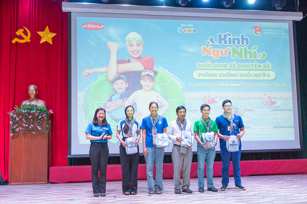 Chia sẻ kiến thức về phòng, chống đuối nước, thuộc Chương trình “Kình ngư nhí” năm 2024