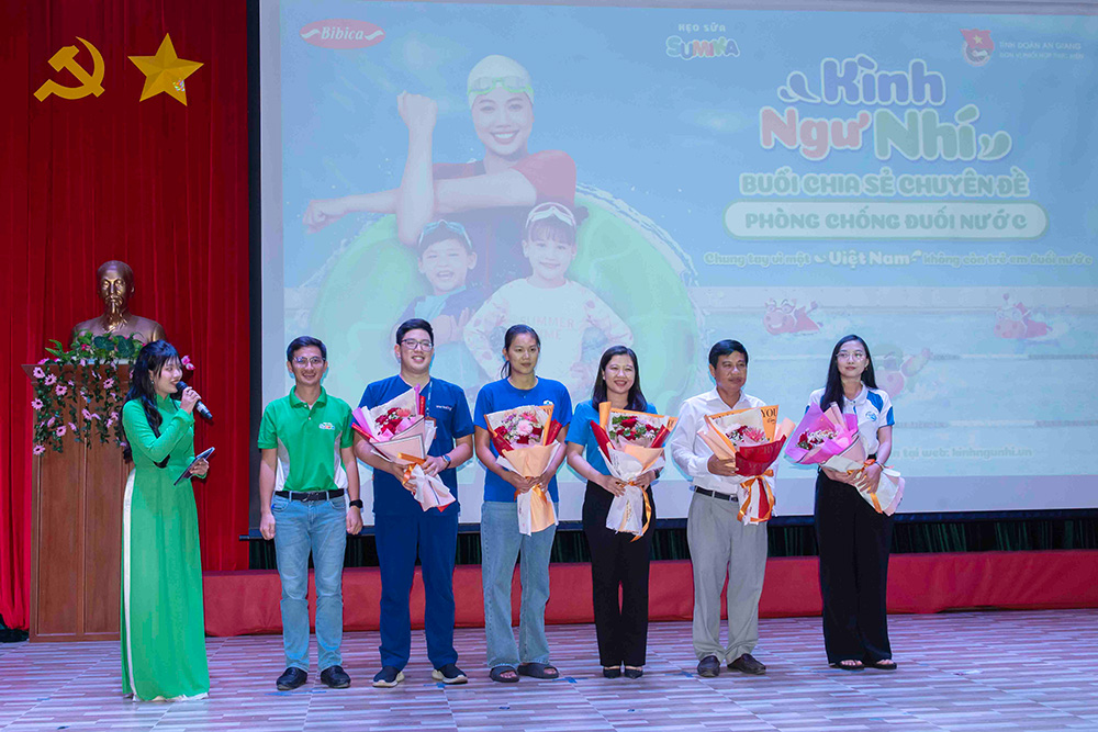 Chia sẻ kiến thức về phòng, chống đuối nước, thuộc Chương trình “Kình ngư nhí” năm 2024