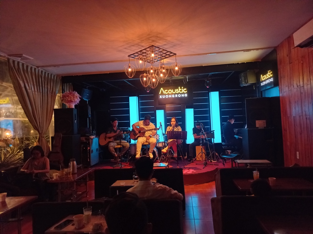 Tôi đi “hát với nhau”