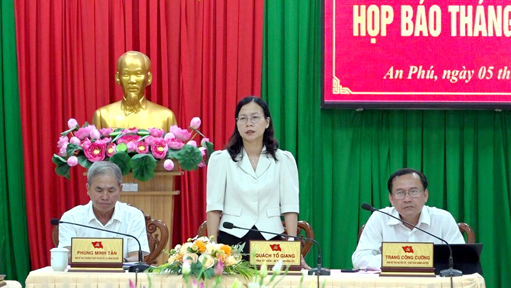 Thường trực Huyện ủy An Phú triển khai nhiệm vụ trọng tâm tháng 5
