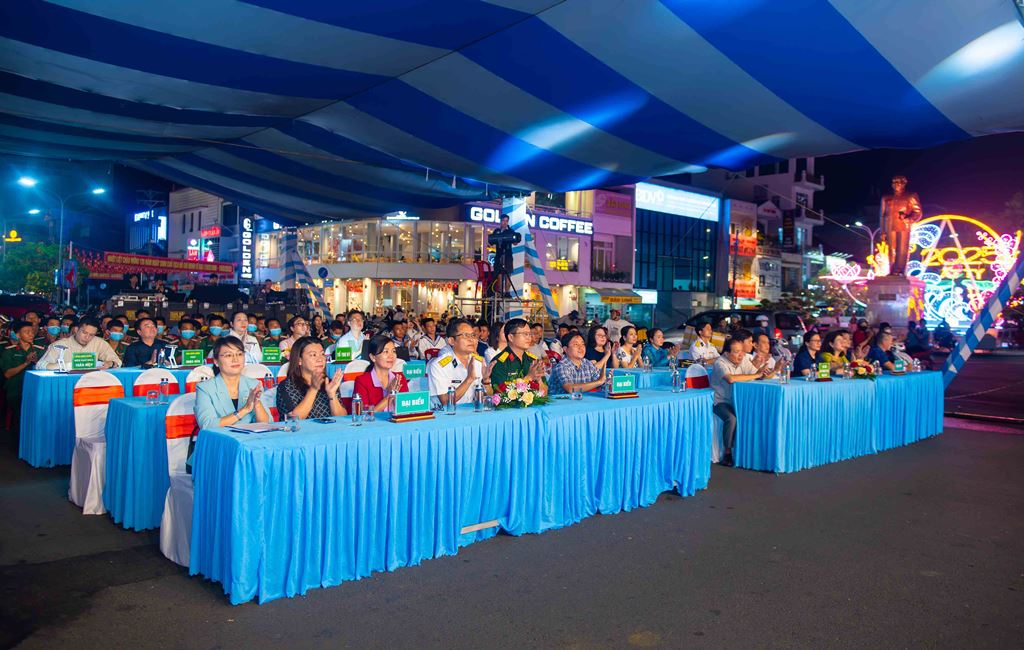 Khai mạc Liên hoan Múa không chuyên tỉnh An Giang