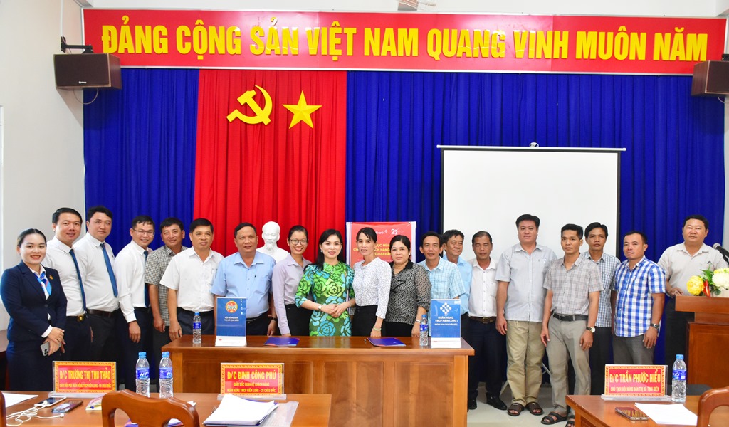 Hỗ trợ vốn để nông dân phát triển sản xuất