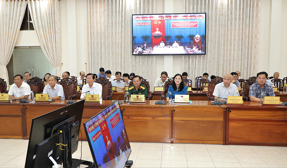 Trên 1,5 triệu đại biểu tham dự Hội nghị toàn quốc quán triệt, triển khai Nghị quyết 66-NQ/TW và Nghị quyết 68-NQ/TW