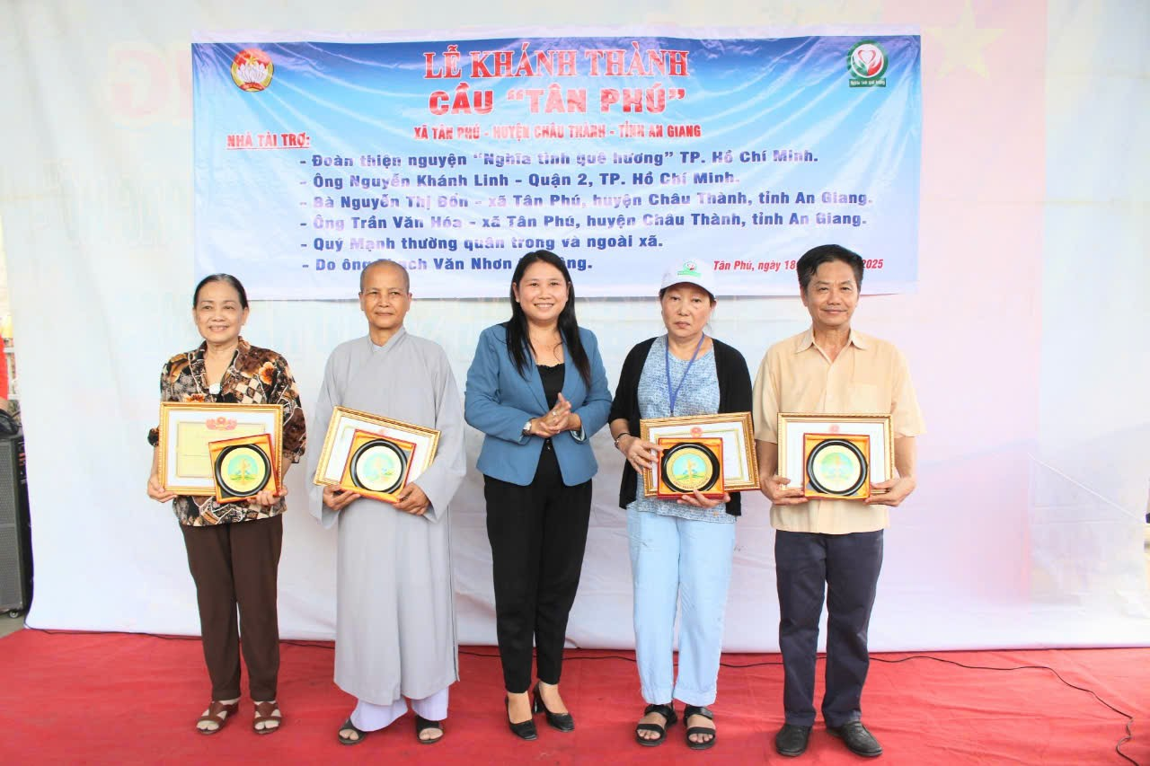 Khánh thành cầu Tân Phú