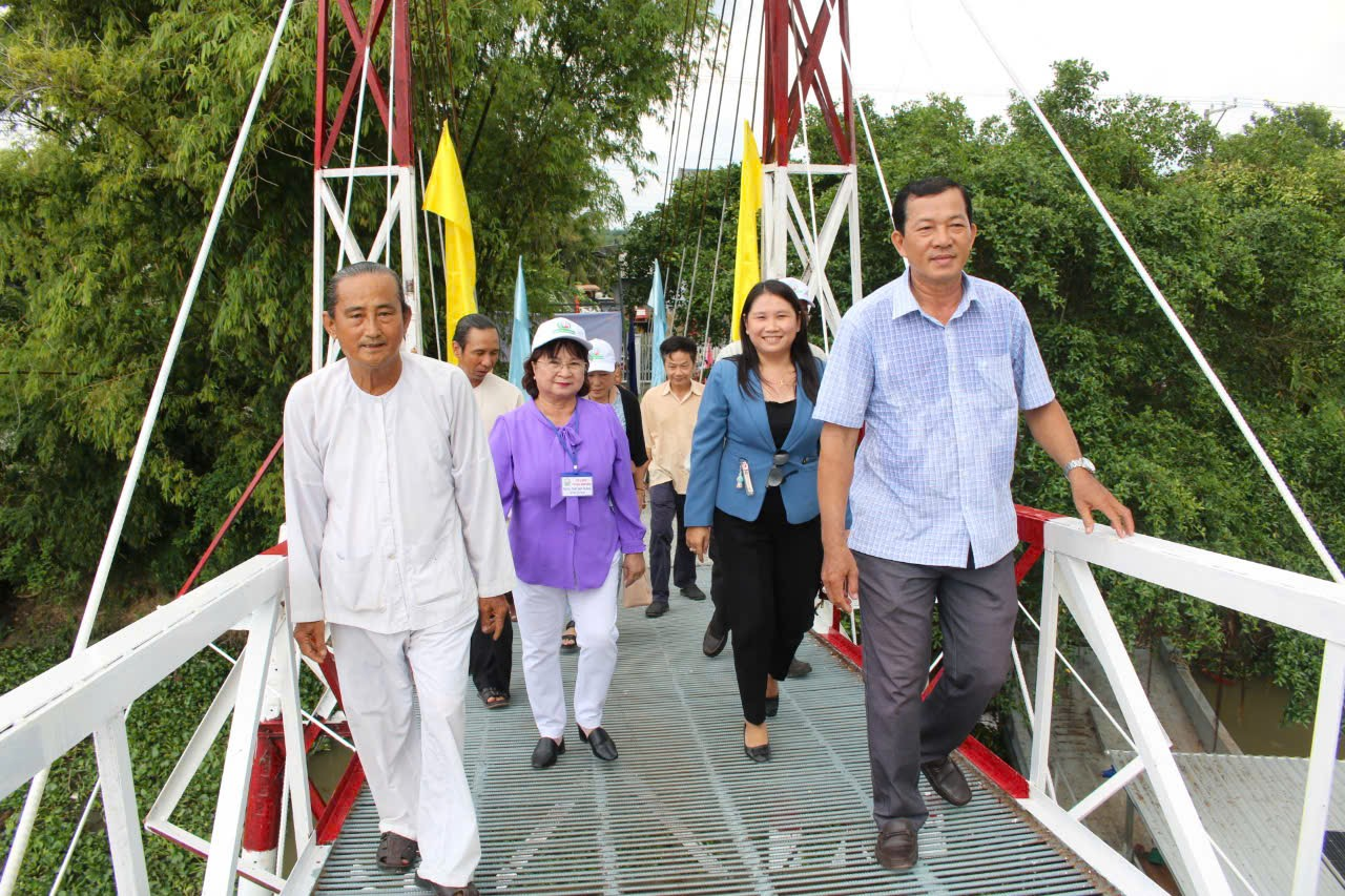 Khánh thành cầu Tân Phú