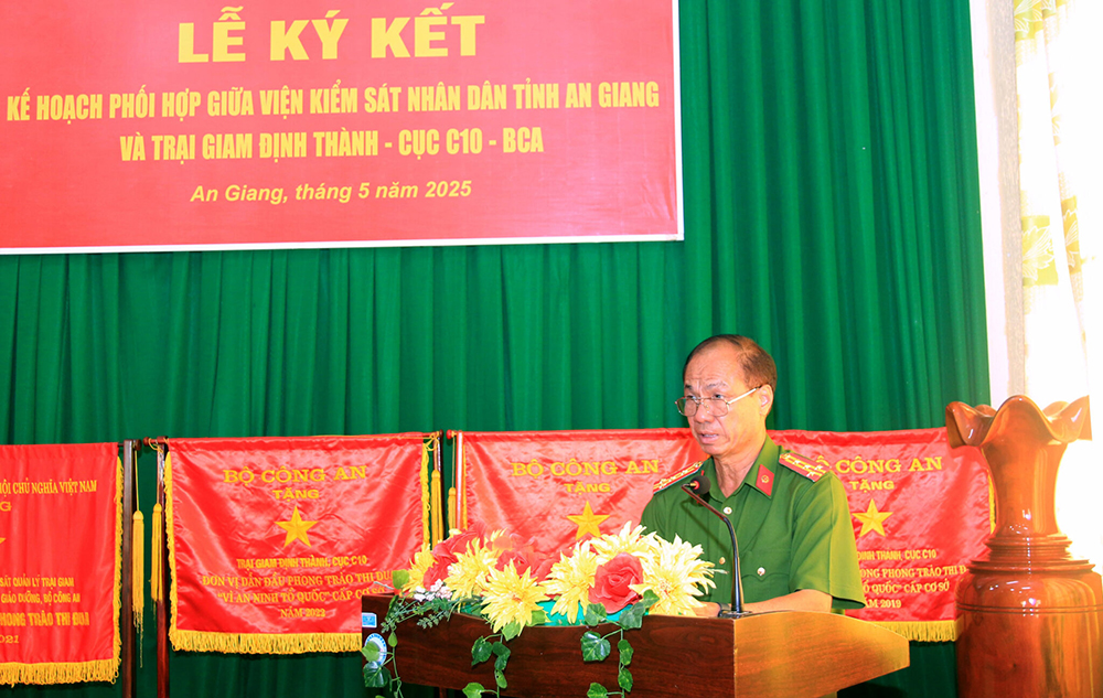 Viện Kiểm sát nhân dân tỉnh An Giang và Trại giam Định Thành ký kết kế hoạch phối hợp
