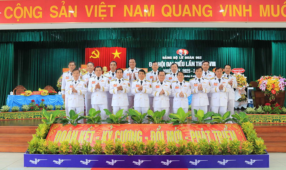 Thiếu tướng Nguyễn Minh Triều dự Đại hội đại biểu Đảng bộ Lữ đoàn 962 lần thứ XVIII