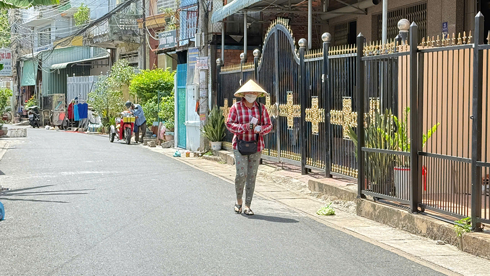Vất vả mưu sinh dưới thời tiết khắc nghiệt