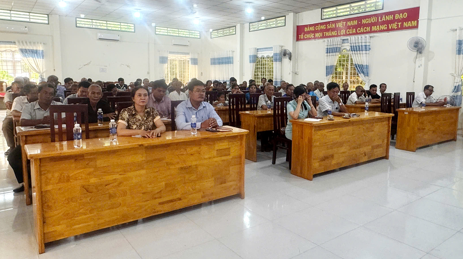 Đại biểu HĐND các cấp tiếp xúc cử tri ở huyện Tri Tôn