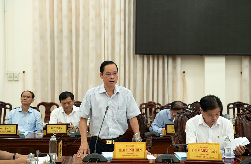 Bí thư Tỉnh ủy An Giang Lê Hồng Quang chủ trì họp Ban Chỉ đạo tỉnh về tổng kết thực hiện Nghị quyết 18-NQ/TW