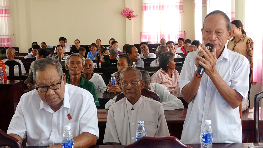 Tiếp xúc cử tri xã Ô Lâm