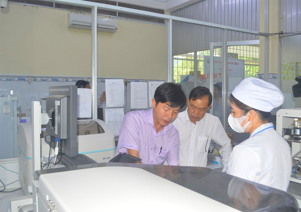 Thẩm định bệnh án điện tử tại Trung tâm Y tế huyện Tri Tôn