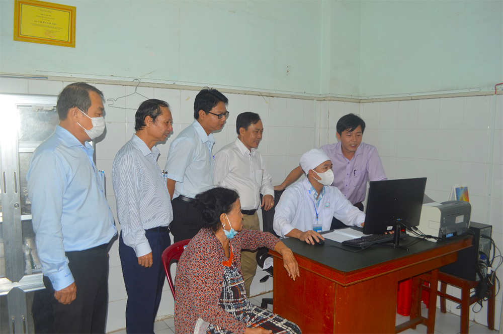 Thẩm định bệnh án điện tử tại Trung tâm Y tế huyện Tri Tôn