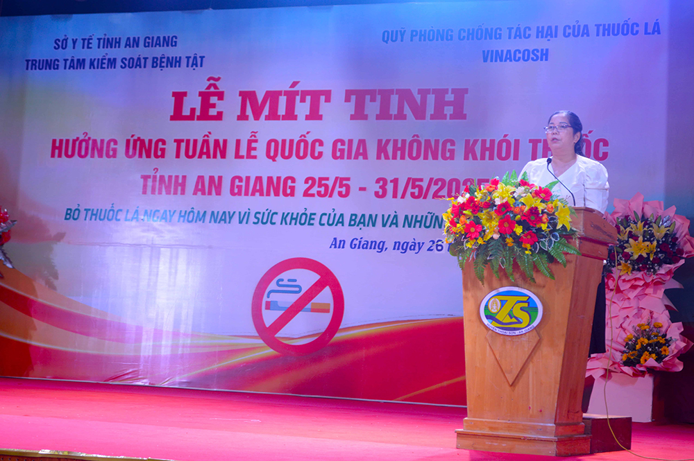 An Giang mít-tinh hưởng ứng Tuần lễ quốc gia không khói thuốc lá