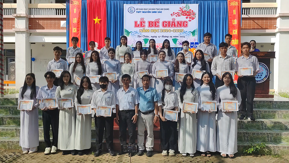 Nhiều trường học ở TX. Tân Châu tổng kết năm học