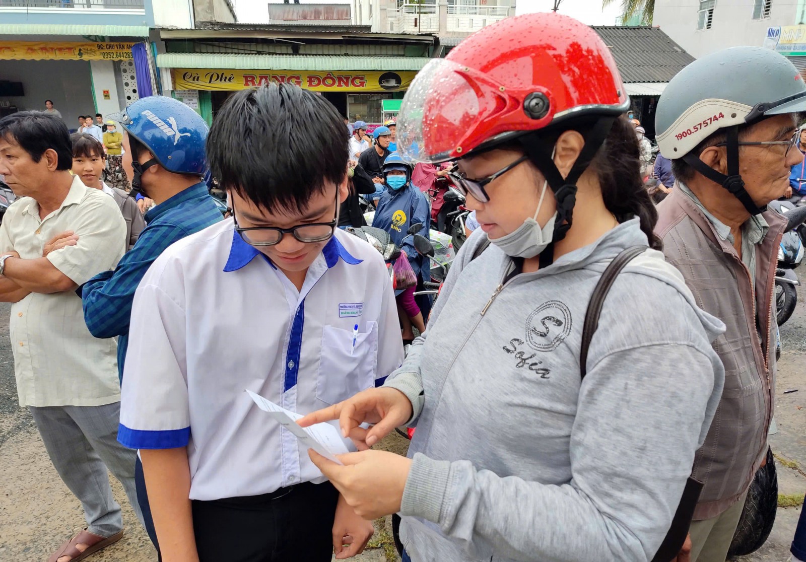 Ngày thi đầu tiên an toàn, đề thi vừa sức