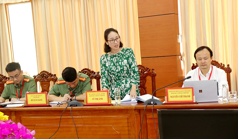 Thứ trưởng Bộ Giáo dục và Đào tạo kiểm tra công tác chuẩn bị tổ chức Kỳ thi tốt nghiệp THPT tại An Giang