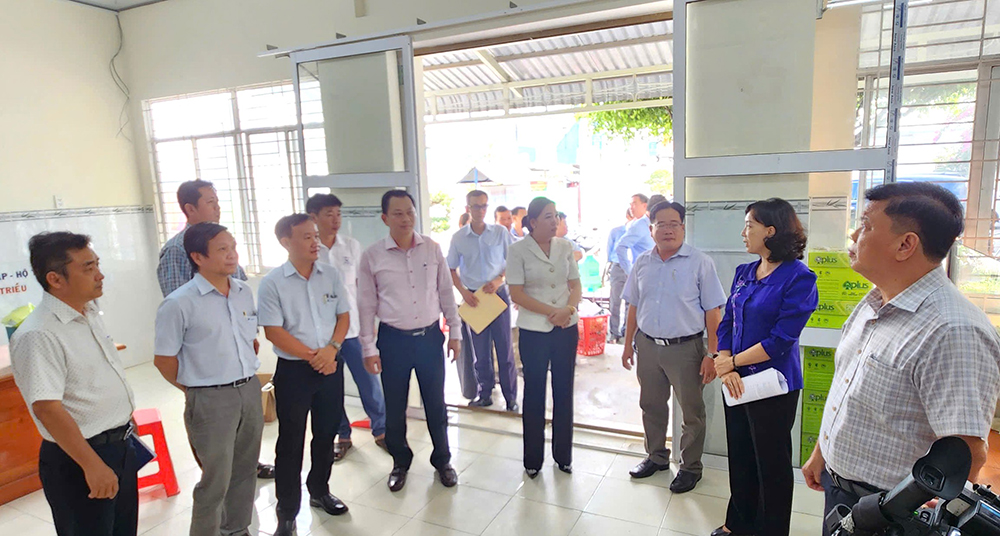 Phó Chủ tịch UBND tỉnh An Giang Nguyễn Thị Minh Thúy kiểm tra công tác chuẩn bị vận hành hoạt động chính quyền 2 cấp huyện Chợ Mới