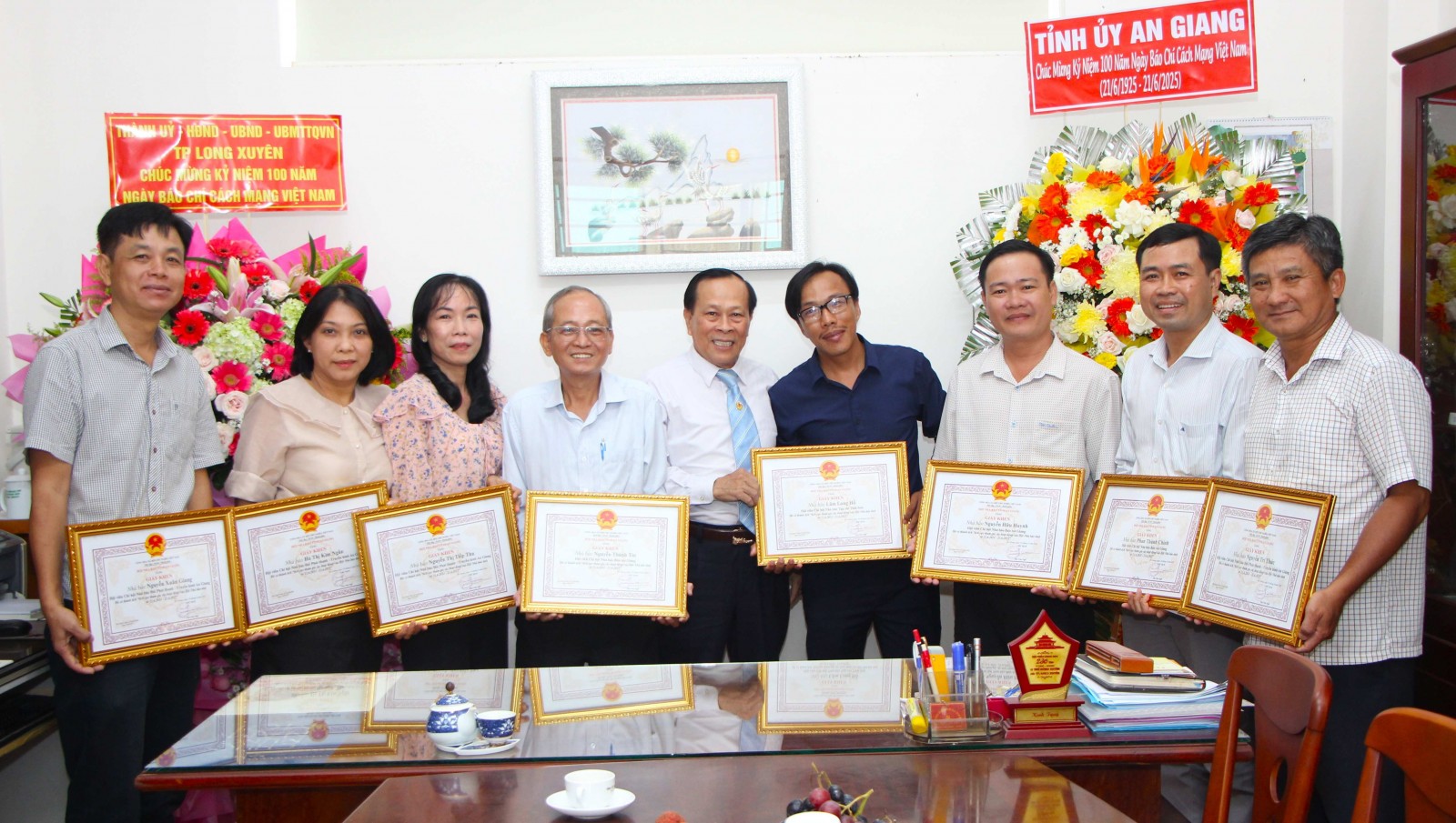 Hội Nhà báo tỉnh An Giang khen thưởng 8 hội viên
