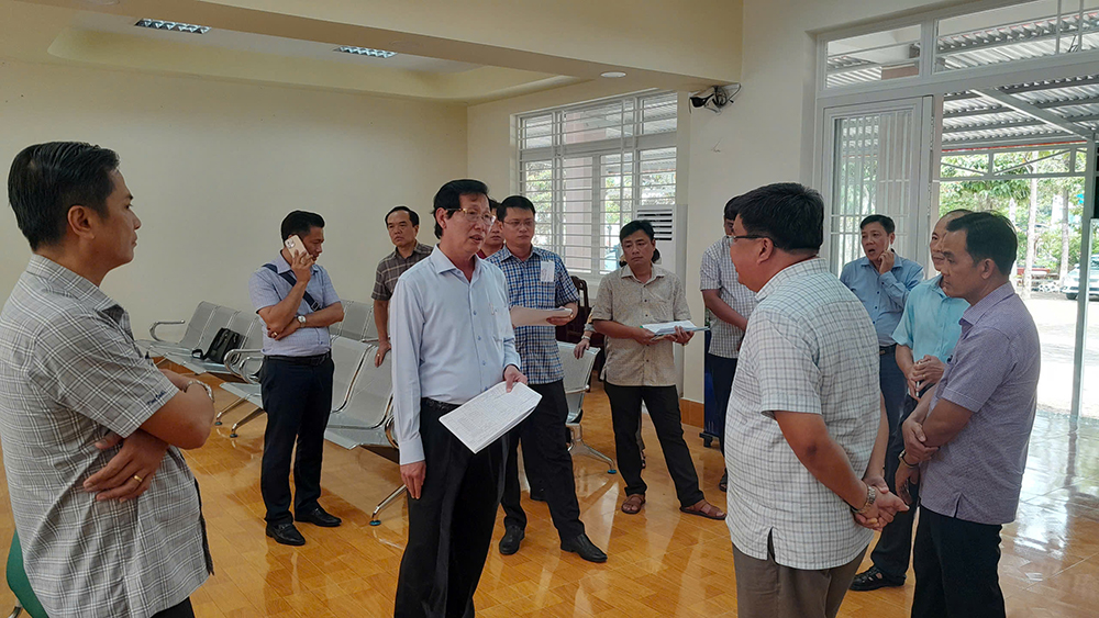 Lãnh đạo UBND tỉnh kiểm tra công tác chuẩn bị, vận hành xã mới tại huyện Phú Tân