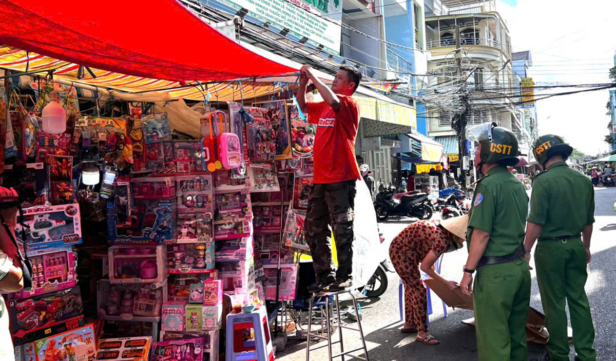 Tăng cường thiết lập trật tự đô thị, trật tự công cộng
