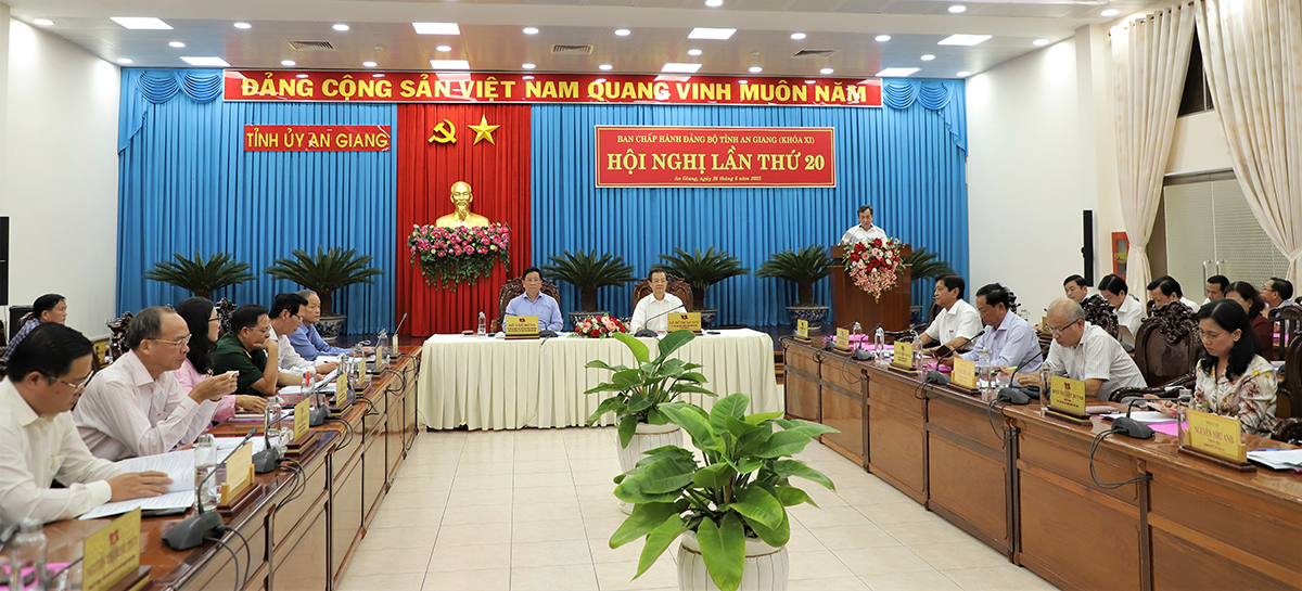Bí thư Tỉnh ủy An Giang Lê Hồng Quang mong muốn An Giang tiếp tục đoàn kết, vững mạnh, kiến tạo quê hương Bác Tôn ấm no, hạnh phúc