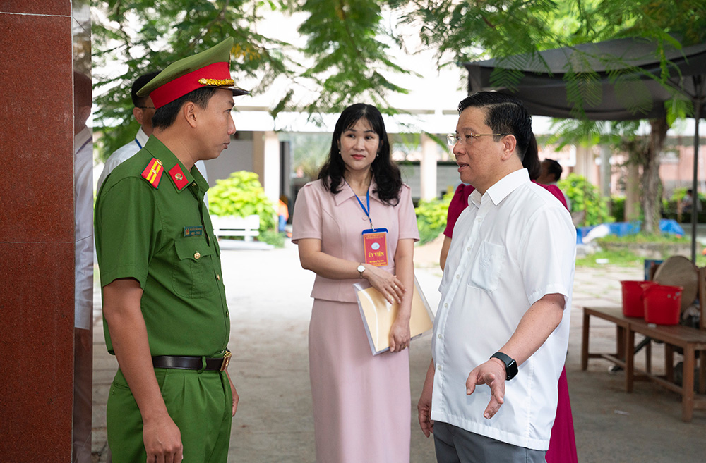 Lãnh đạo tỉnh An Giang thăm và kiểm tra các điểm thi Kỳ thi tốt nghiệp THPT 2025