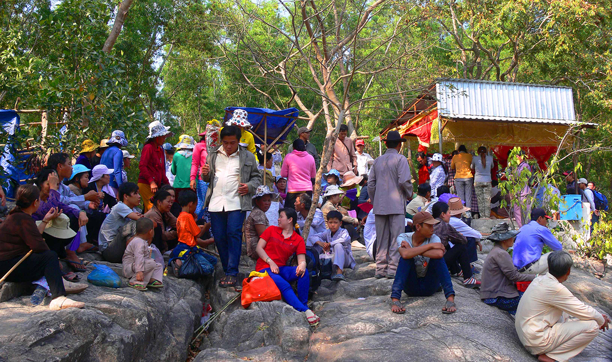 Lên vồ Thiên Tuế