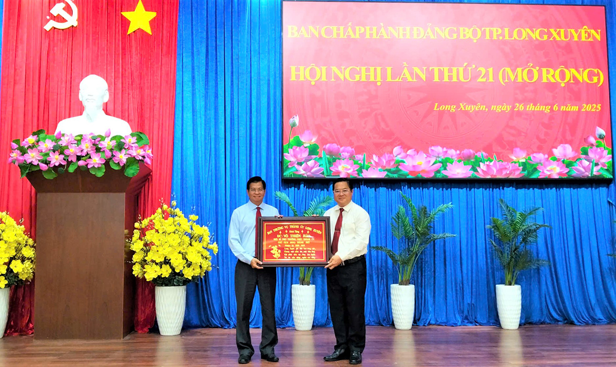 Hội nghị Ban Chấp hành Đảng bộ TP. Long Xuyên lần thứ 21 (mở rộng)