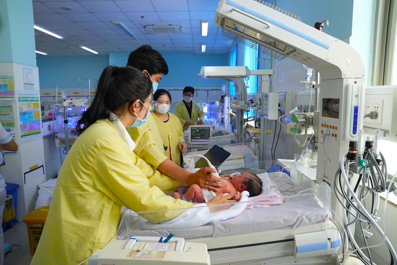 410 trẻ em mắc bệnh tim bẩm sinh được khám, tầm soát miễn phí
