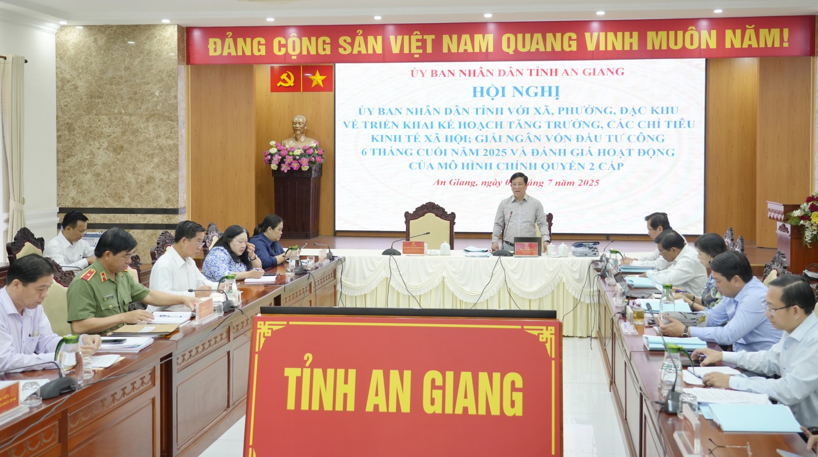Chủ tịch UBND tỉnh An Giang: Phải làm việc theo tinh thần “6 rõ”