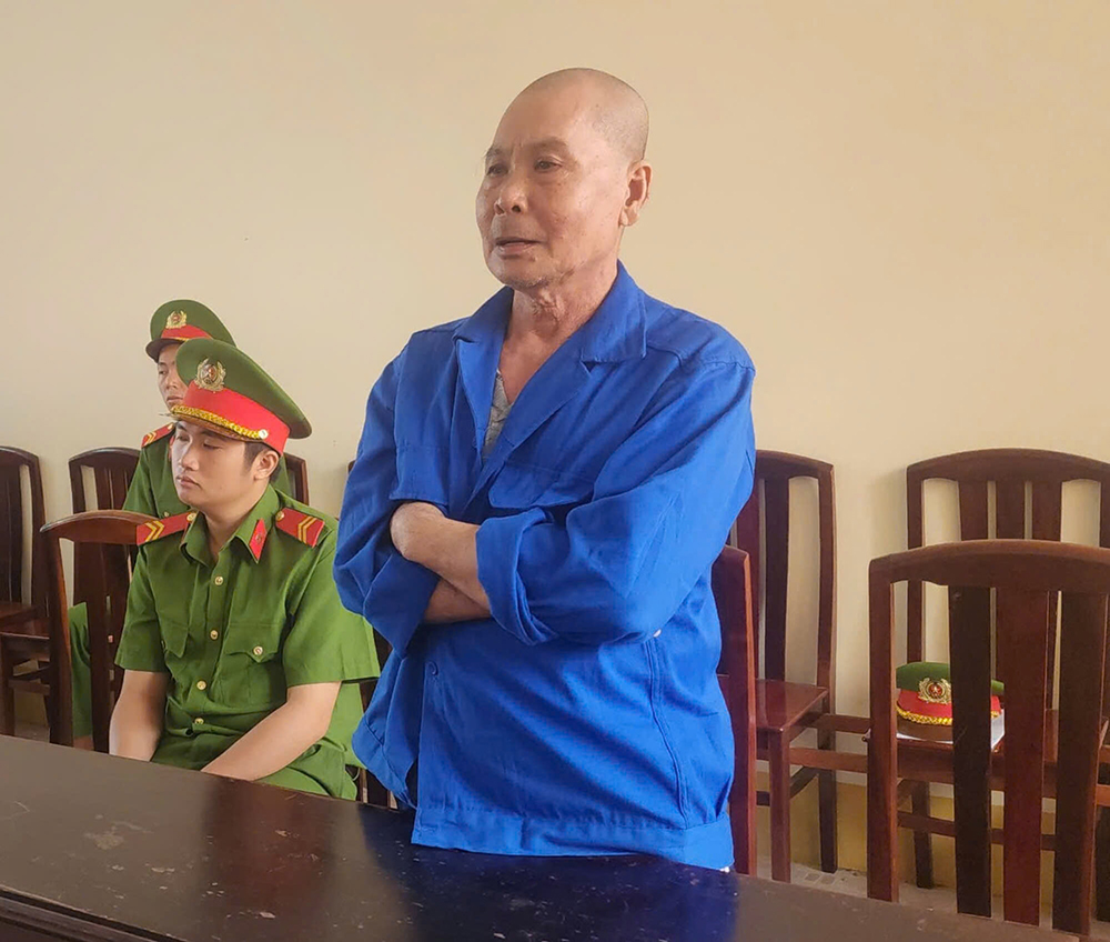 Khi nước mắt rơi trong phòng xử án