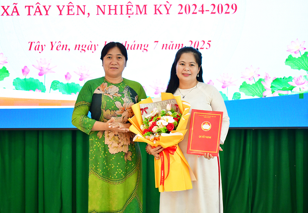 Công bố nhân sự UBMTTQ Việt Nam xã Tây Yên, nhiệm kỳ 2024-2029