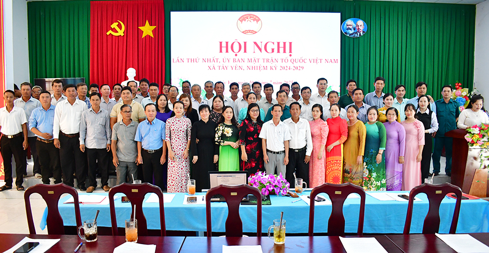 Công bố nhân sự UBMTTQ Việt Nam xã Tây Yên, nhiệm kỳ 2024-2029