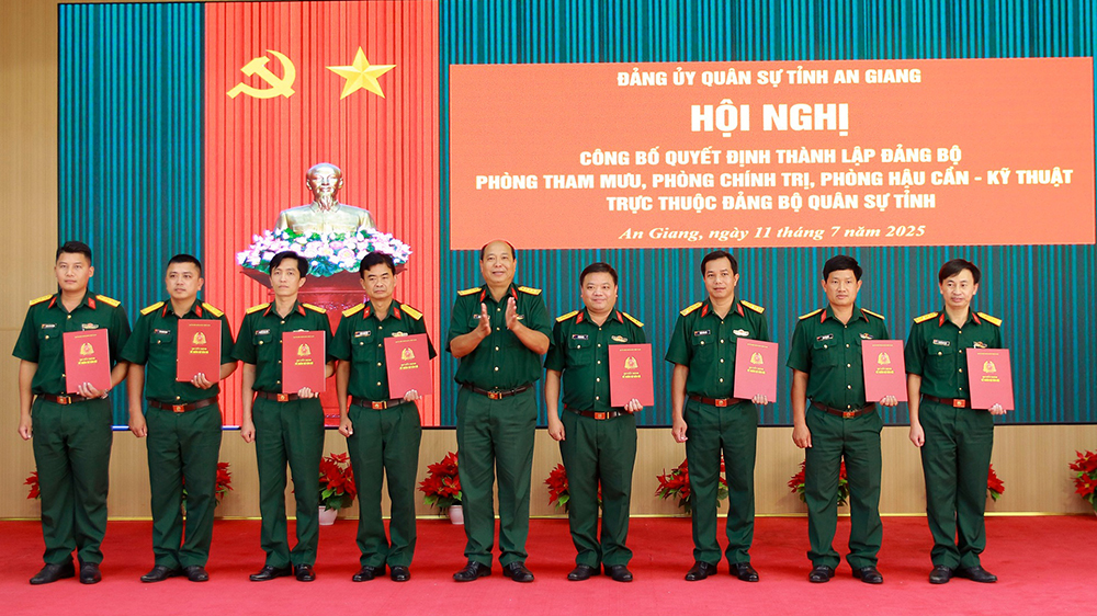 Đảng ủy Quân sự tỉnh An Giang công bố thành lập 3 đảng bộ phòng trực thuộc