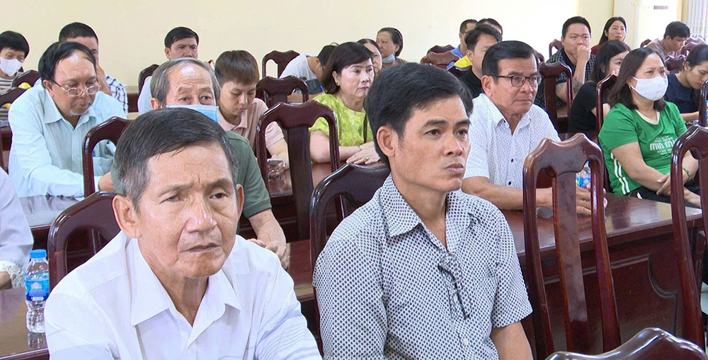 Tuyên truyền tình hình an ninh, trật tự đến các cơ sở lưu trú trên địa bàn phường Long Xuyên