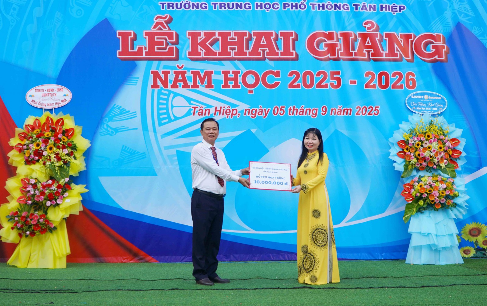 An Giang tưng bừng khai giảng năm học mới