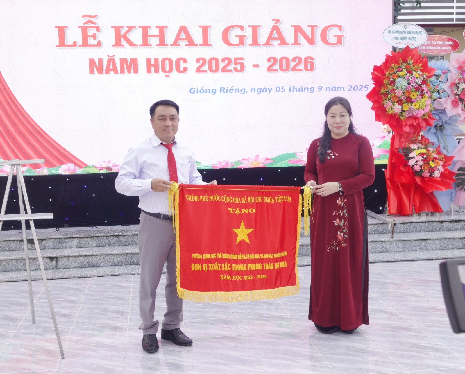An Giang tưng bừng khai giảng năm học mới
