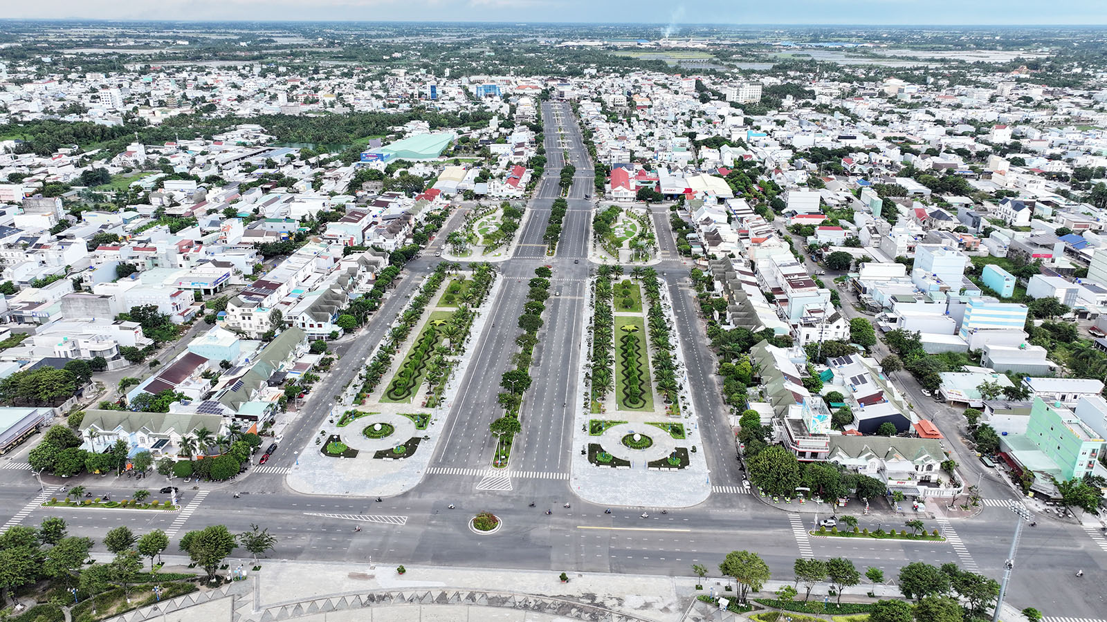 Đô thị đáng sống bên bờ biển Tây Nam