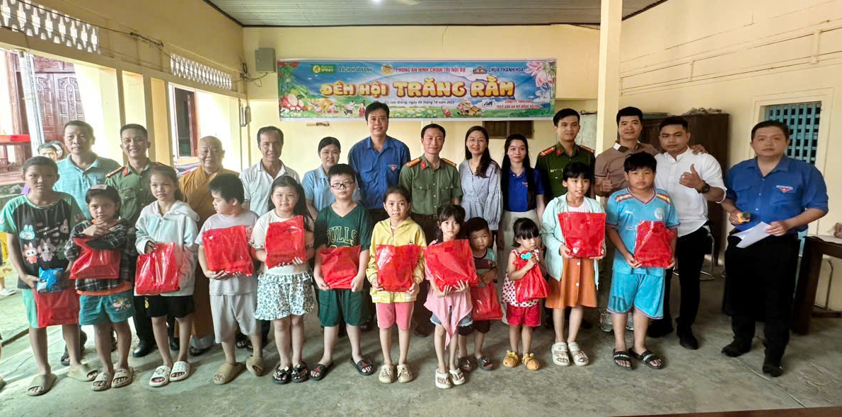 Nhiều phần quà Trung thu cho học sinh và hộ có hoàn cảnh khó khăn