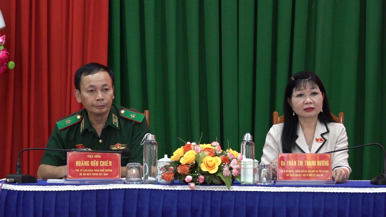Đại biểu Quốc hội tiếp xúc cử tri trước Kỳ họp thứ 10