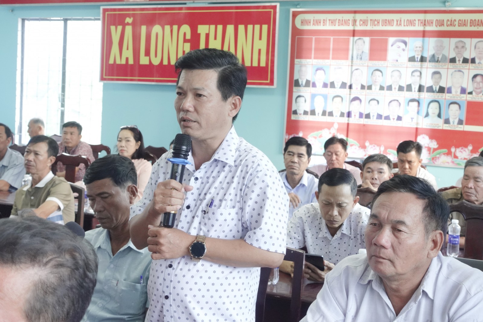 Đoàn Đại biểu Quốc hội tỉnh An Giang tiếp xúc cử tri 4 xã, phường
