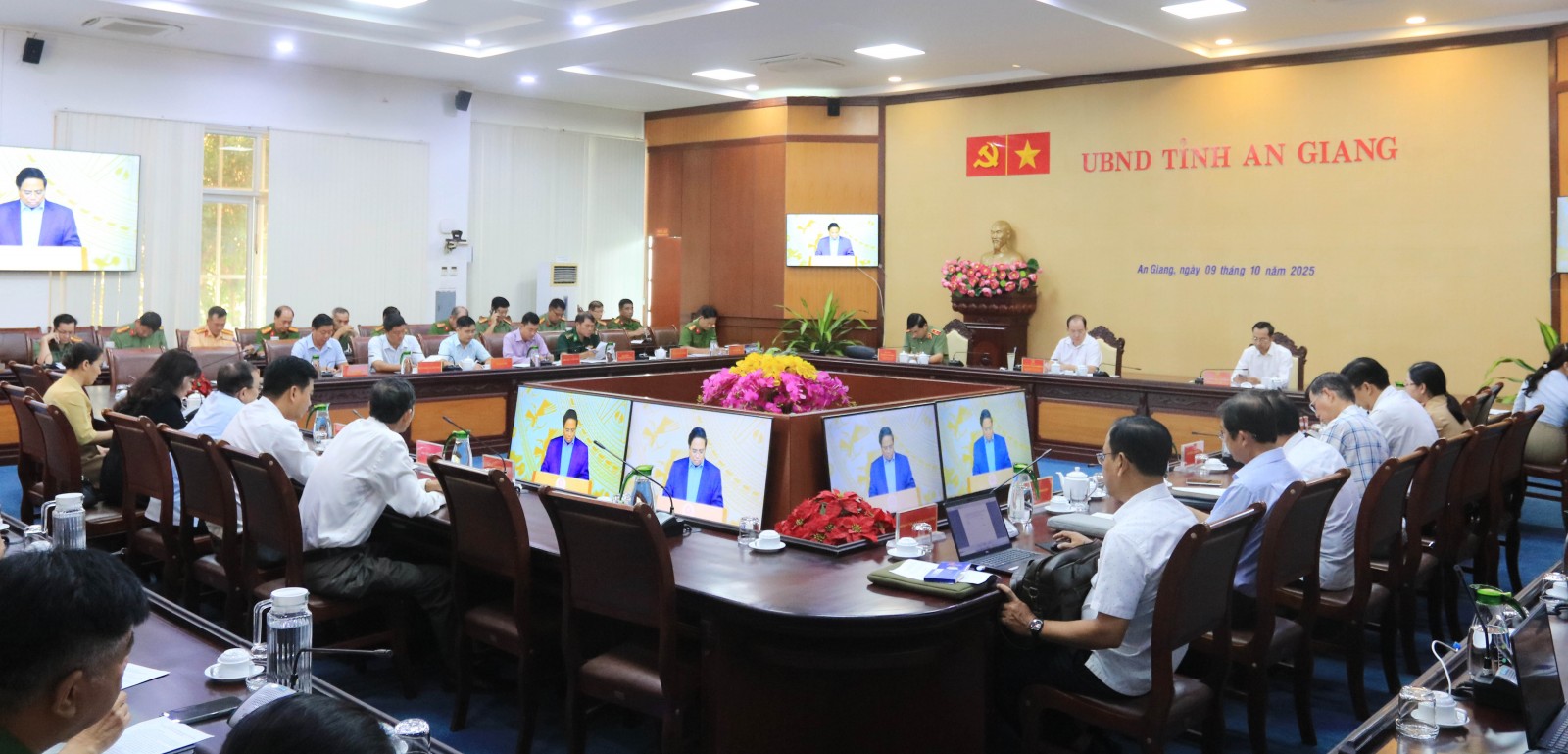 Quang cảnh hội nghị tại UBND tỉnh An Giang