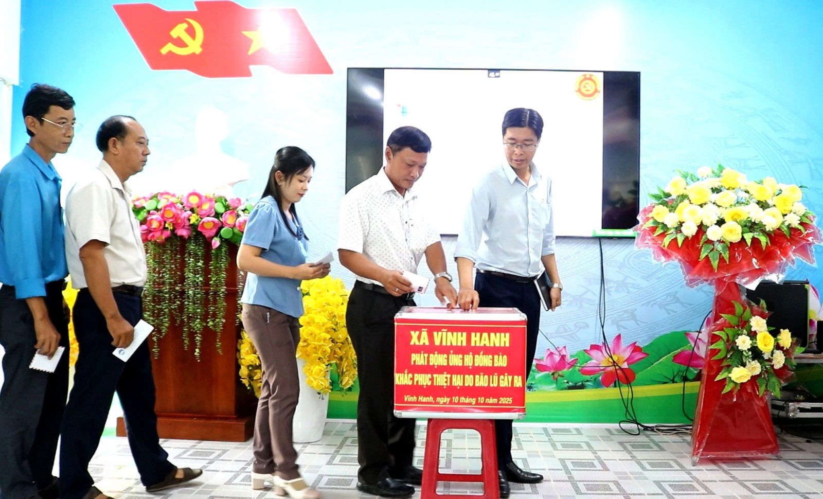 Các địa phương phát động ủng hộ đồng bào khắc phục hậu quả bão lũ